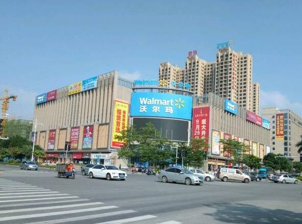 濠江区百货超市，繁华都市中的生活绿洲